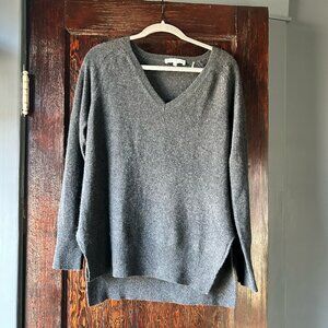 White + Warren 100% Cashmere V-Neck | Pristine NWOT | Grey | M